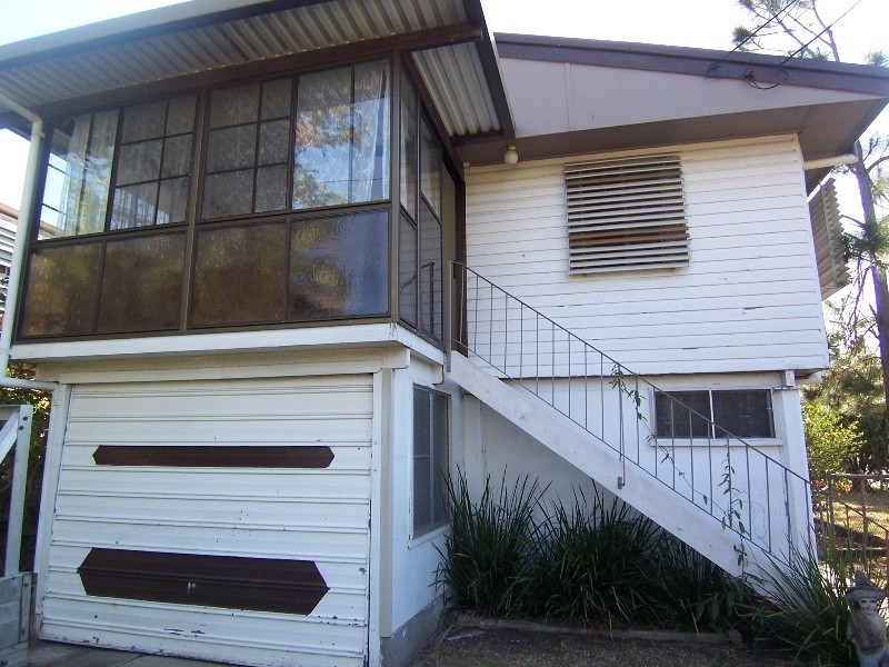 30 Wood Avenue, Carina QLD 4152