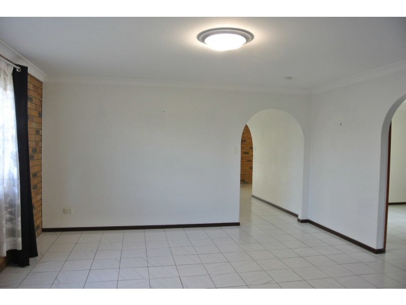 12 Lindisfarne Street, Carindale QLD 4152