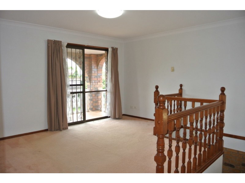 12 Lindisfarne Street, Carindale QLD 4152