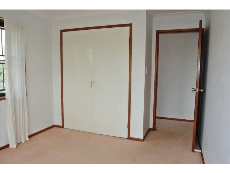 12 Lindisfarne Street, Carindale QLD 4152