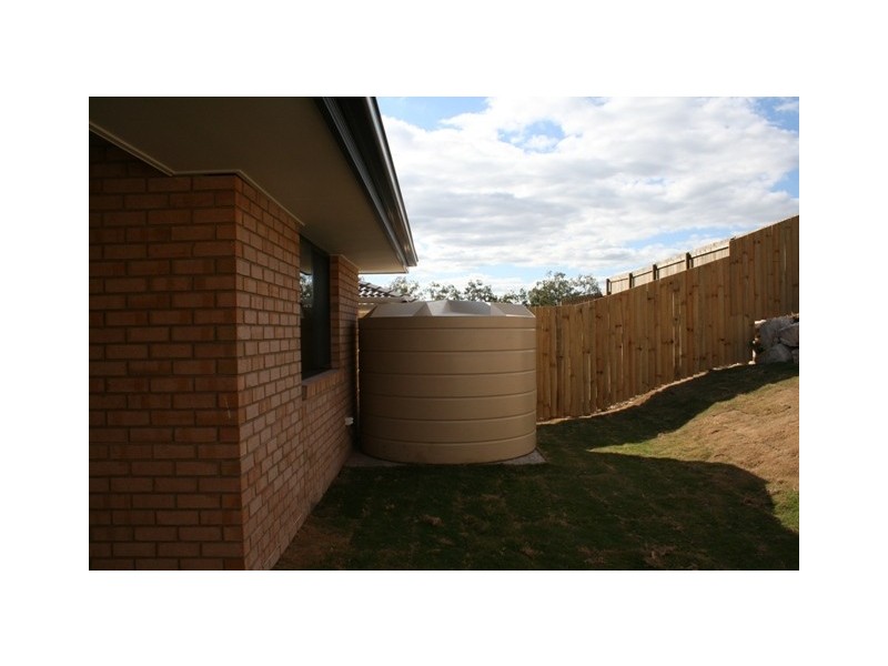 18 Orlando Street, Holmview QLD 4207