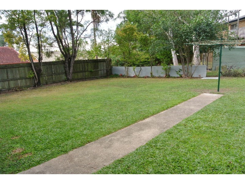 6 Edred Street, Carindale QLD 4152