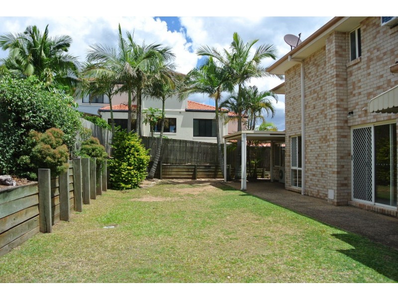 8 Ensign Street, Carindale QLD 4152