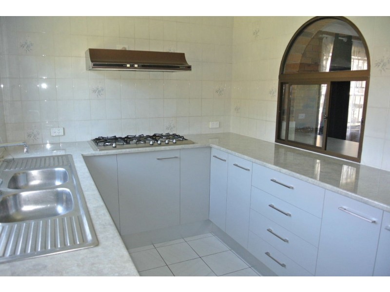 12 Lindisfarne Street, Carindale QLD 4152