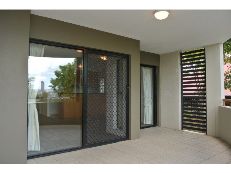 3/28 Norman Cres, Norman Park QLD 4170