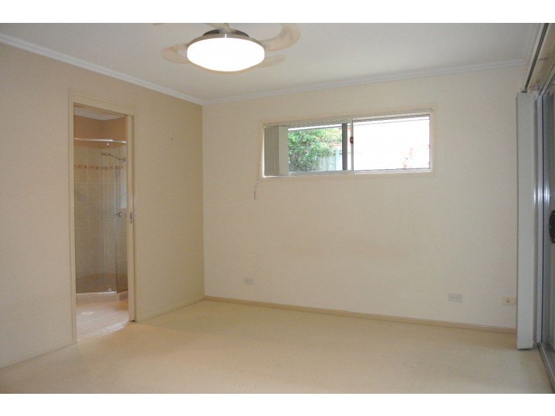 6 Merle Court, Birkdale QLD 4159