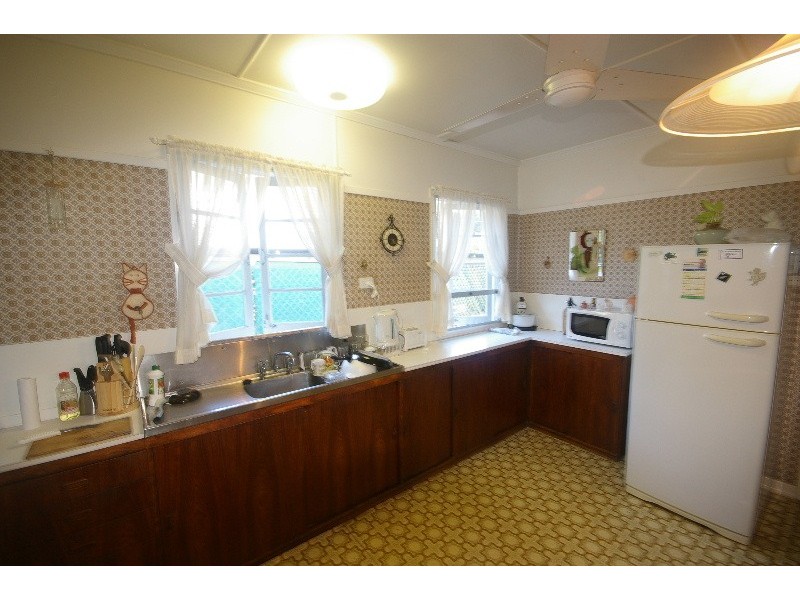 4 Corfield Street, Carina QLD 4152