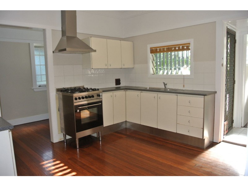 41 Clara Street, Camp Hill QLD 4152