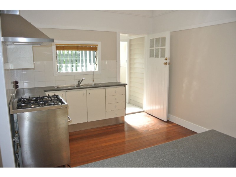 41 Clara Street, Camp Hill QLD 4152