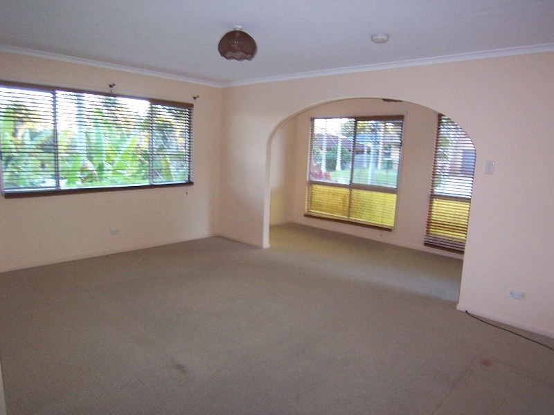 9 Little John Street, Daisy Hill QLD 4127