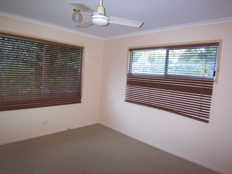 9 Little John Street, Daisy Hill QLD 4127