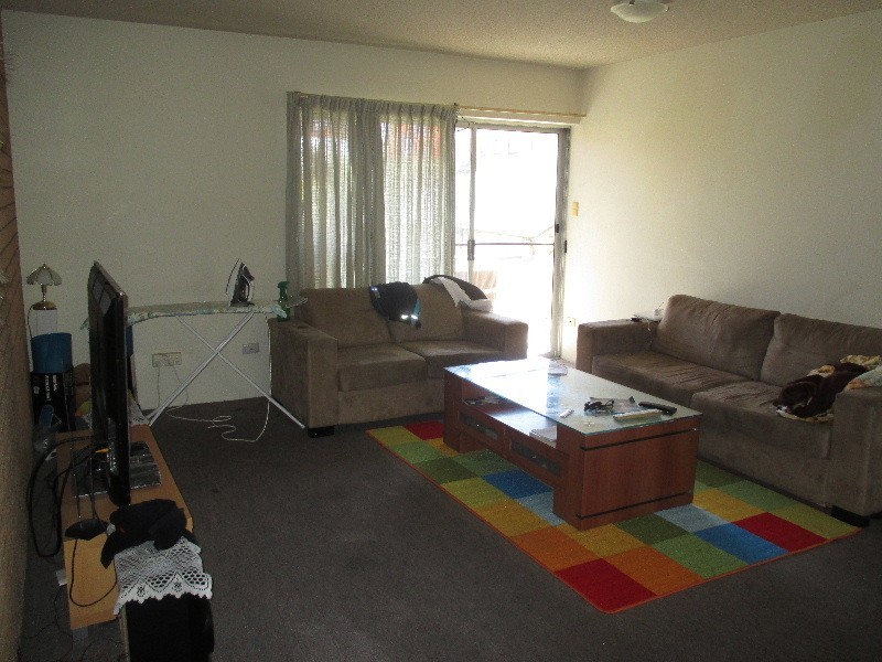 2/23 Holland Street, Greenslopes QLD 4120