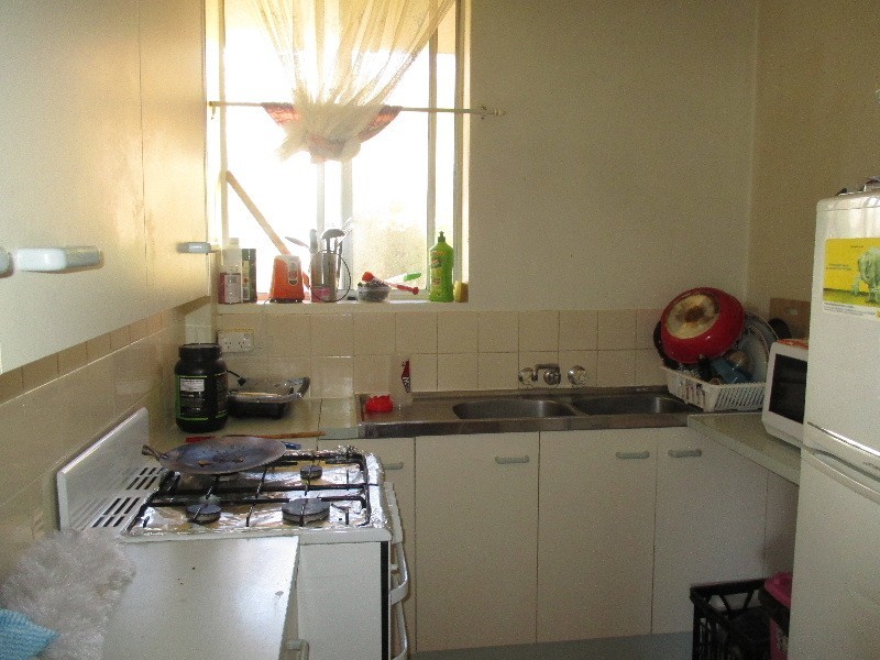 2/23 Holland Street, Greenslopes QLD 4120