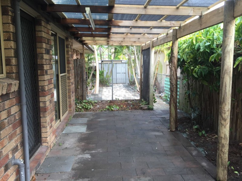 1 Brolga Street, Thorneside QLD 4158