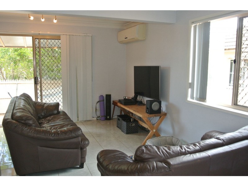 2/4 Harry Street, Zillmere QLD 4034