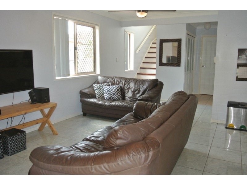 2/4 Harry Street, Zillmere QLD 4034