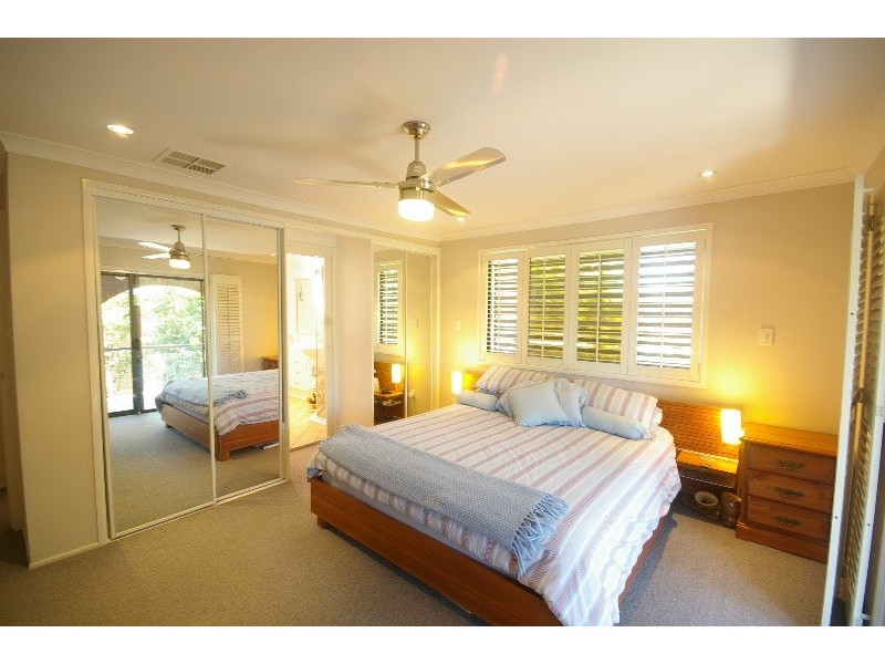 5 Glamis Court, Carindale QLD 4152