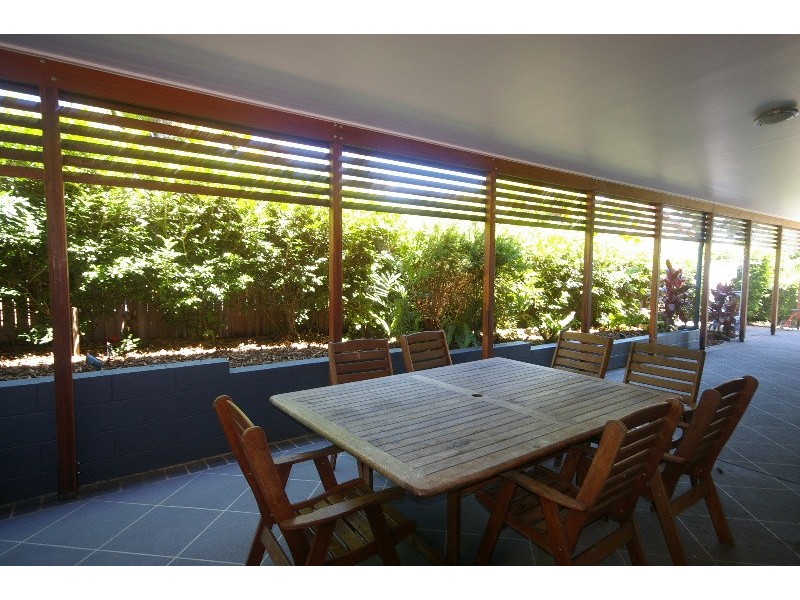 5 Glamis Court, Carindale QLD 4152