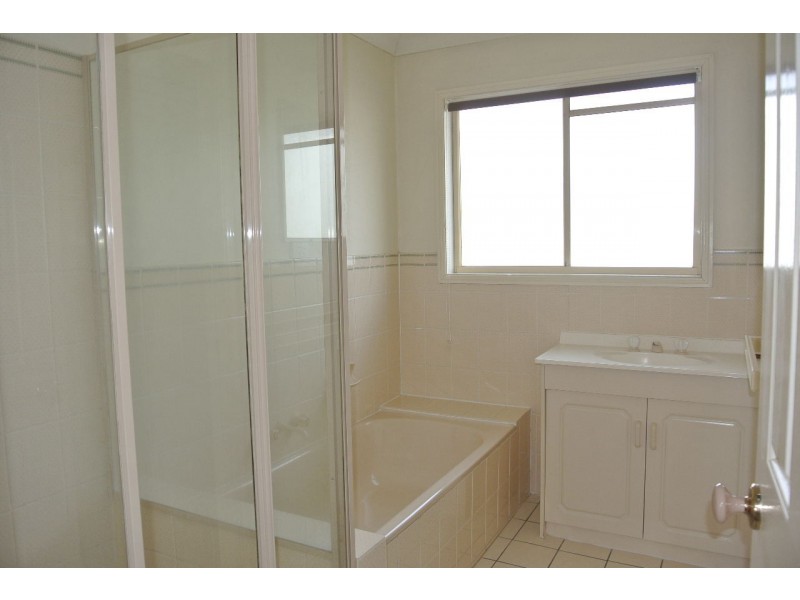 8/24 Hill Crescent, Carina Heights QLD 4152