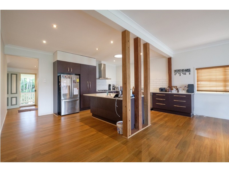 42 Radius Street, Wynnum QLD 4178