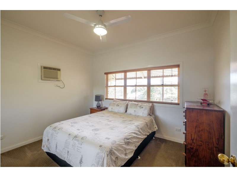 42 Radius Street, Wynnum QLD 4178