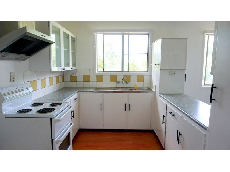 30 Wood Avenue, Carina QLD 4152