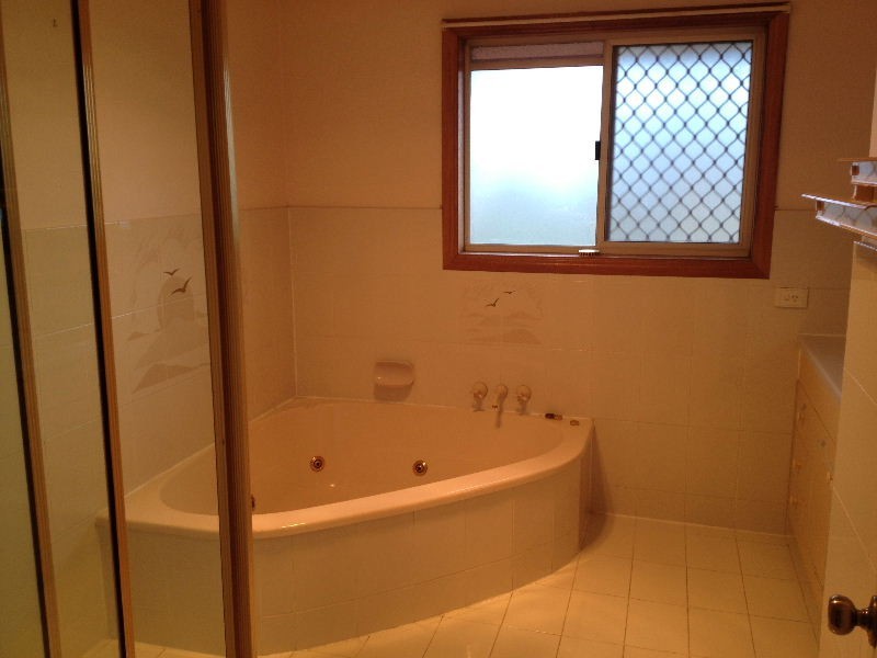 195 Scrub Road, Carindale QLD 4152