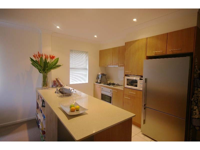 8/10-12 Amelia Street, Coorparoo QLD 4151