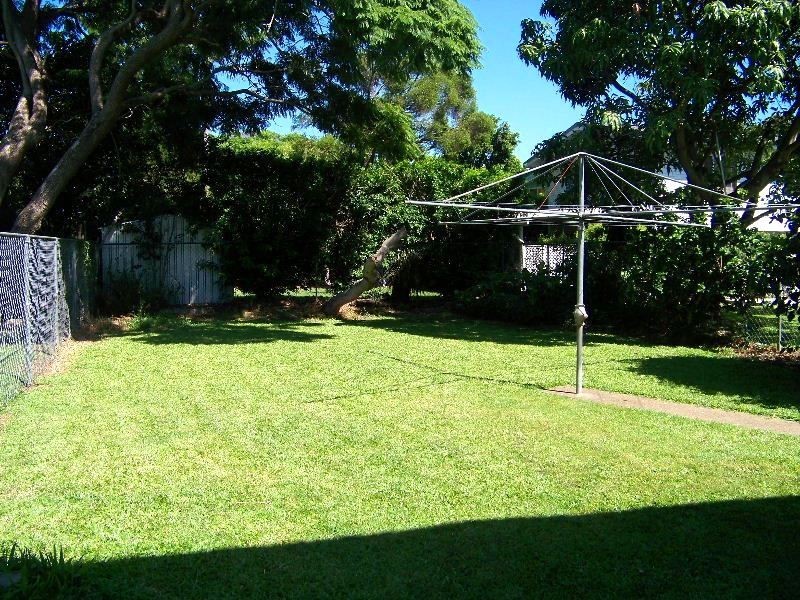 24 Wood Avenue, Carina QLD 4152