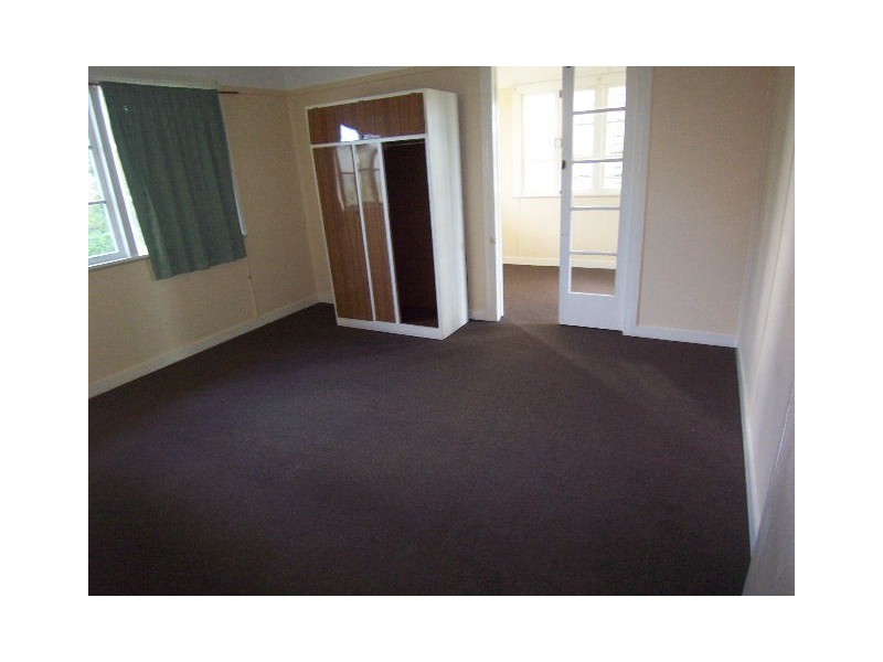 9 Crystal Street, Holland Park QLD 4121