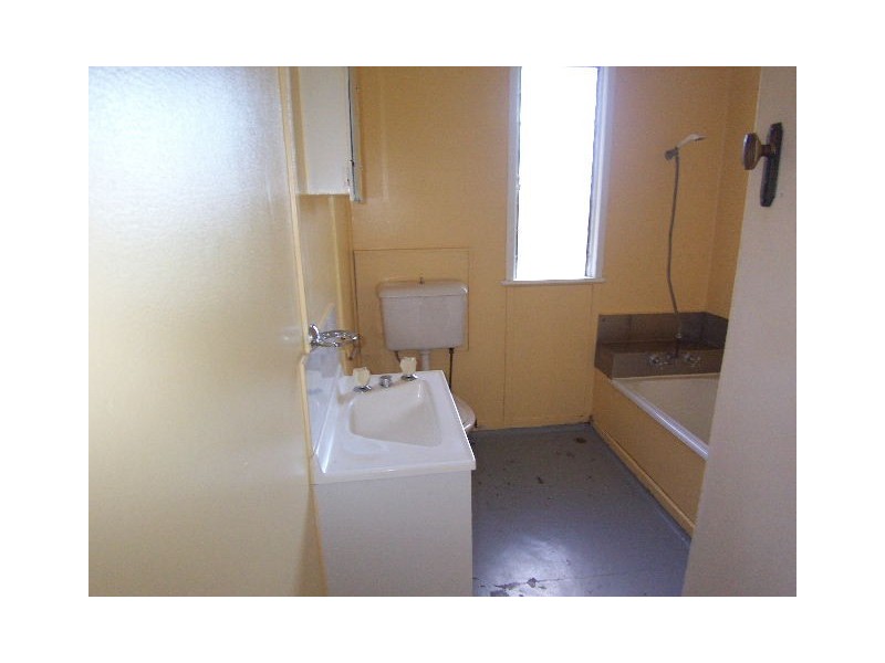 9 Crystal Street, Holland Park QLD 4121