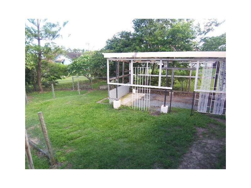 9 Crystal Street, Holland Park QLD 4121