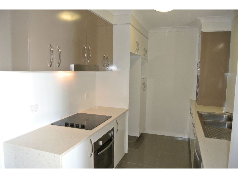 6/24 Dickenson Street, Carina QLD 4152