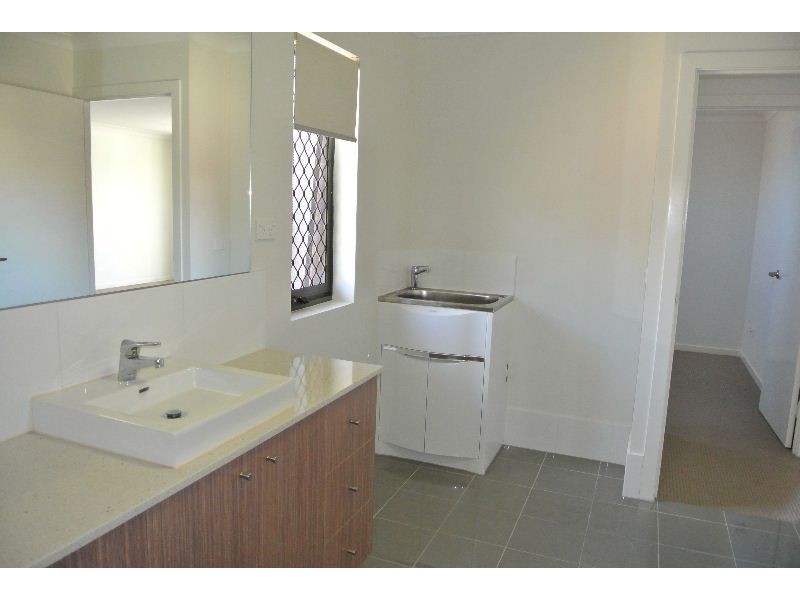 6/24 Dickenson Street, Carina QLD 4152