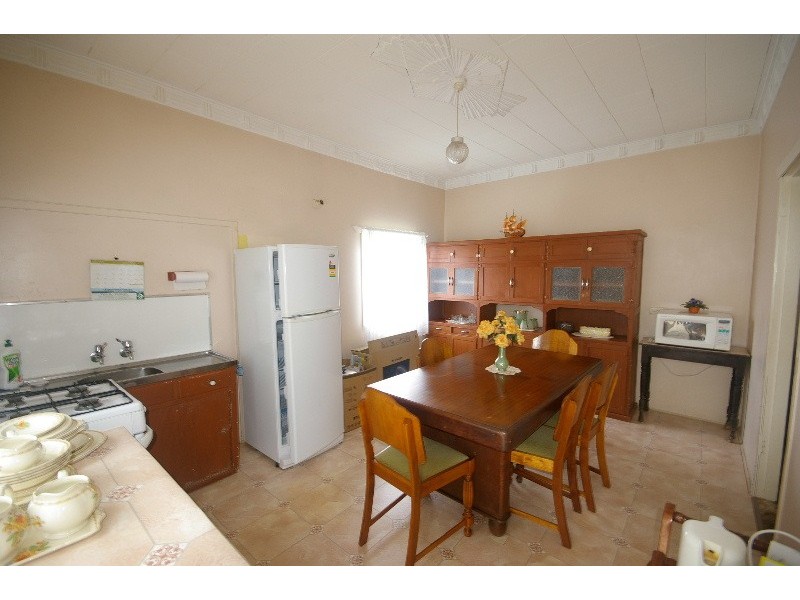 13 Waverley Road, Camp Hill QLD 4152