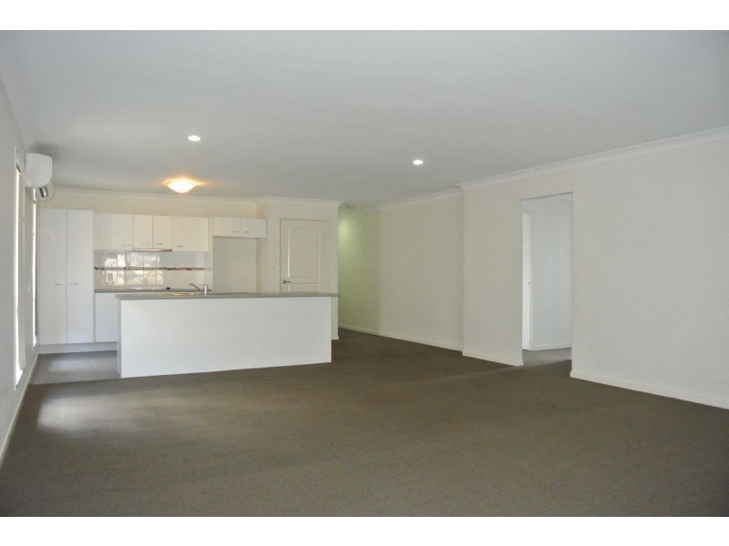 18 Orlando Drive, Holmview QLD 4207