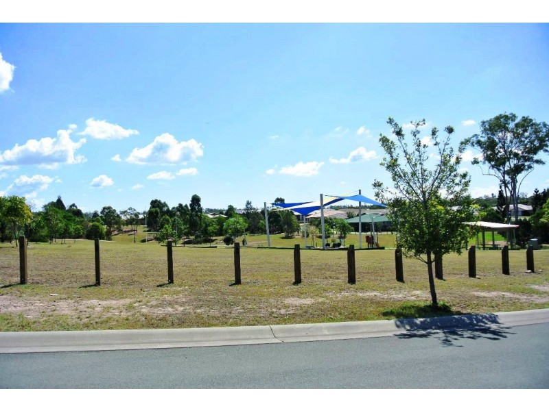 18 Orlando Drive, Holmview QLD 4207