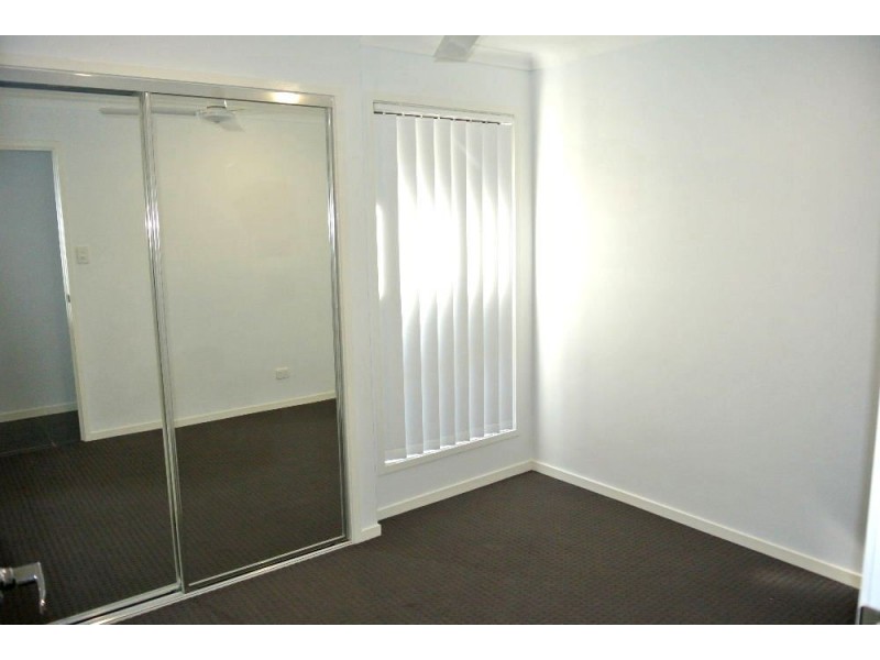 27 Ravensbourne Circuit, Waterford QLD 4133