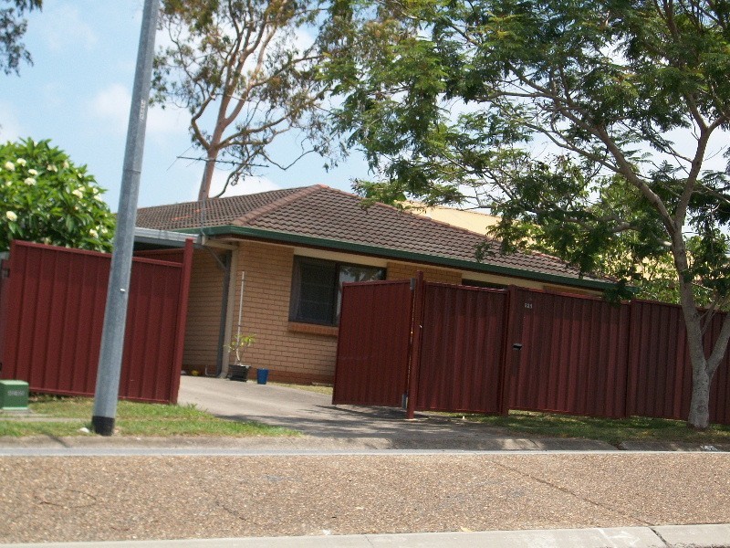 221 Wecker Road, Mansfield QLD 4122