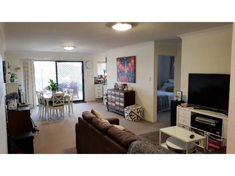 8/24 Dickenson Street, Carina QLD 4152