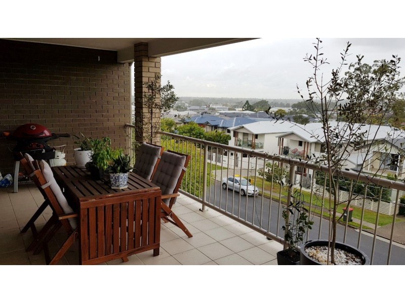 8/24 Dickenson Street, Carina QLD 4152