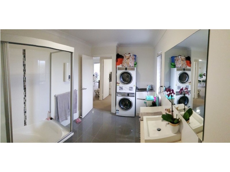 8/24 Dickenson Street, Carina QLD 4152