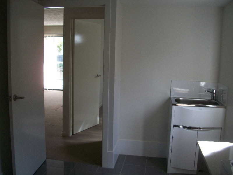 6/24 Dickenson Street, Carina QLD 4152