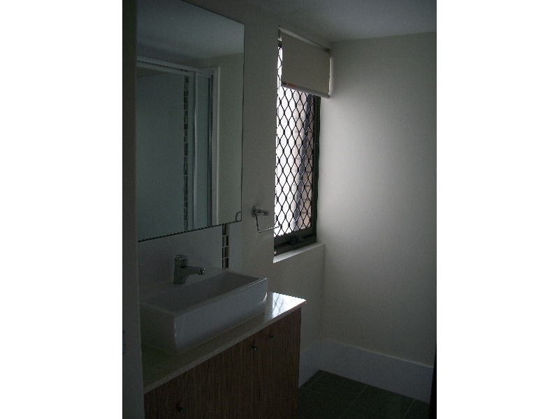 6/24 Dickenson Street, Carina QLD 4152