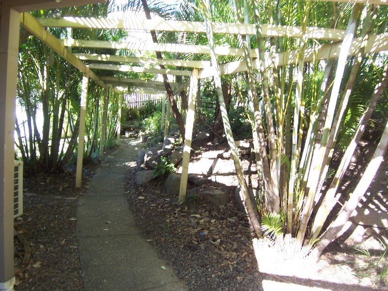 8 Baguette Street, Carina QLD 4152