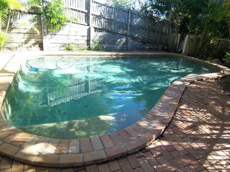 8 Baguette Street, Carina QLD 4152