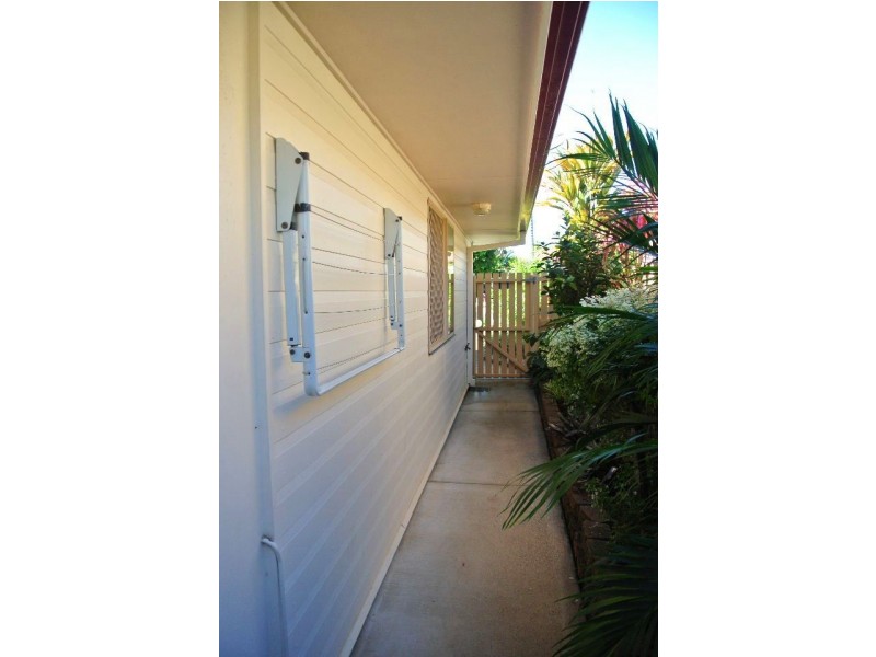 2a Beach Street, Cleveland QLD 4163