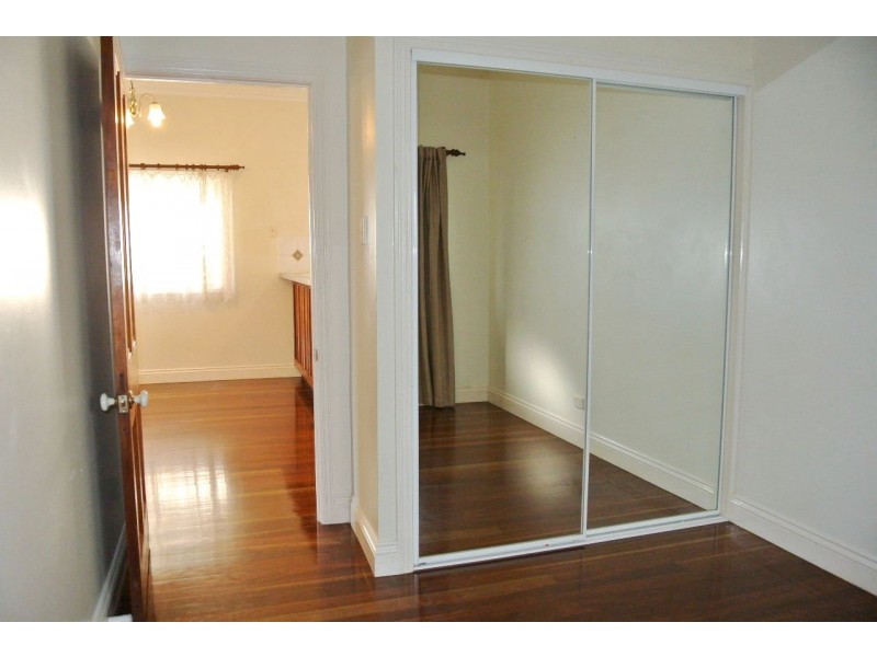 35 Wyena Street, Camp Hill QLD 4152