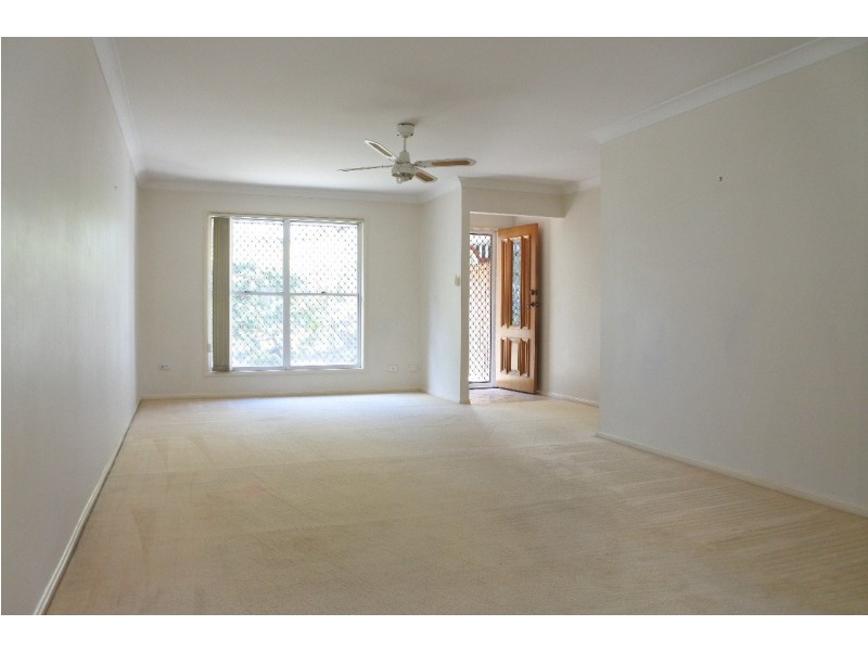 2/5 Dawson Street, Yeronga QLD 4104