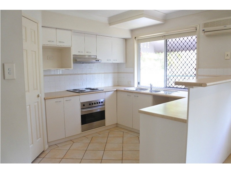 2/5 Dawson Street, Yeronga QLD 4104